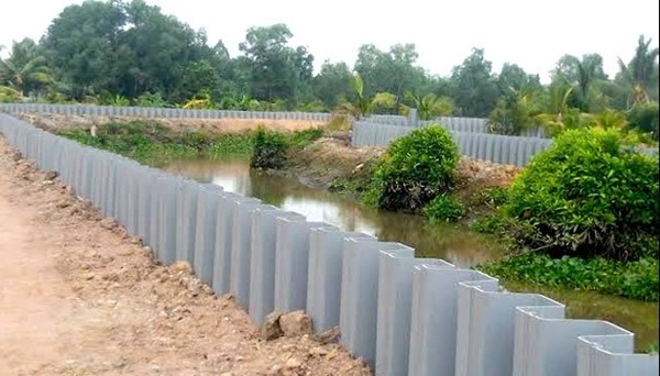 PVC sheet piles used to reinforce river and canal embankments